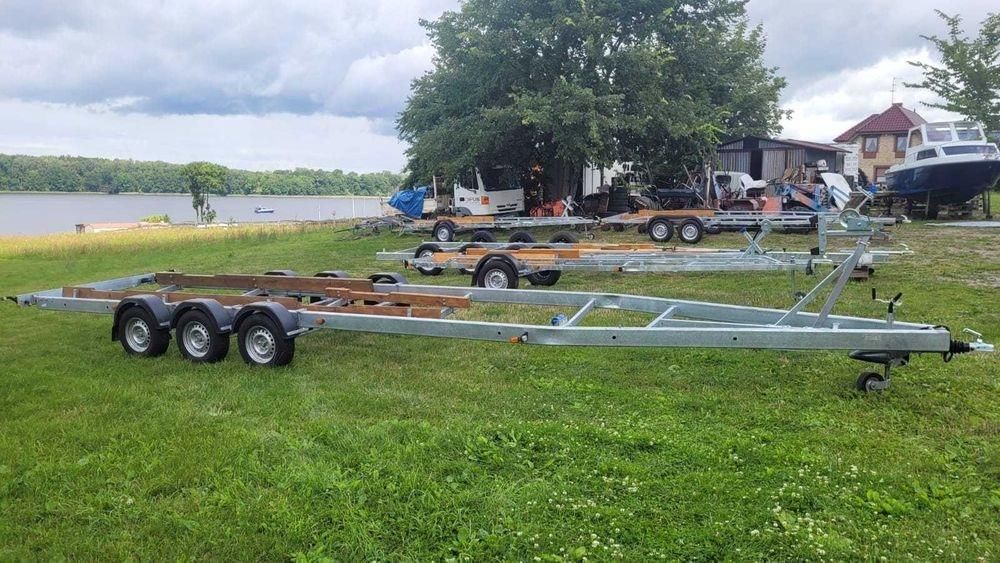 i-przyczepa-podlodziowa-3-5t-3osiowa-10m