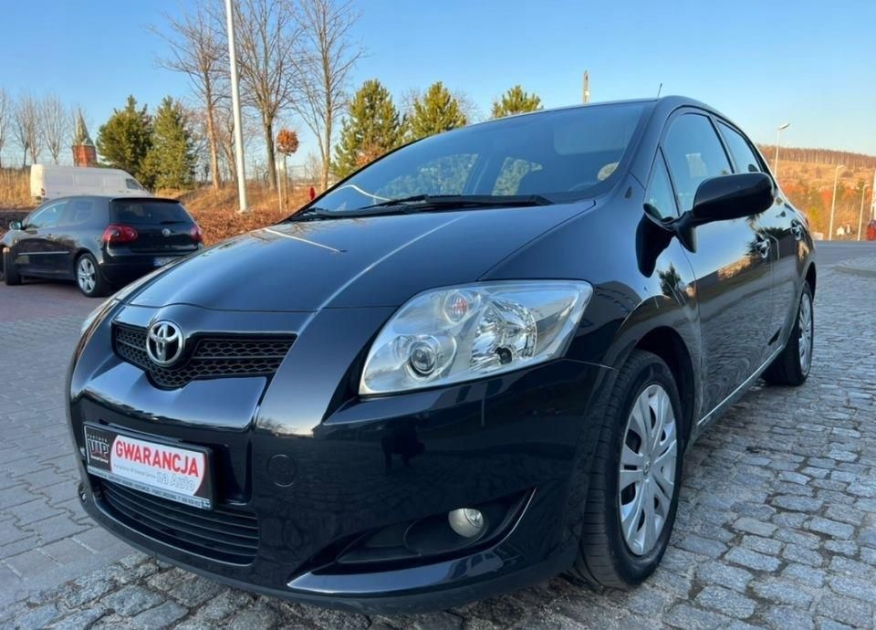 i-toyota-auris-1-4-vvt-i-luna